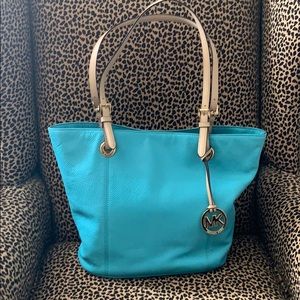Micheal Kors turquoise shoulder bag